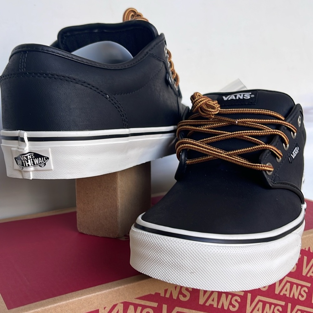 Vans Men’s Atwood (Leather)BIck/Mrshmllow
VN0A327L68X
Sneakers - Picture 5 of 16
